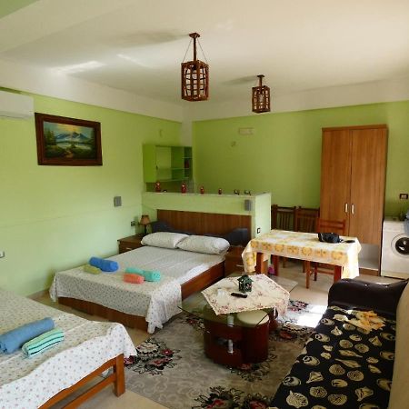 Guesthouse Aleksander Berat Dış mekan fotoğraf
