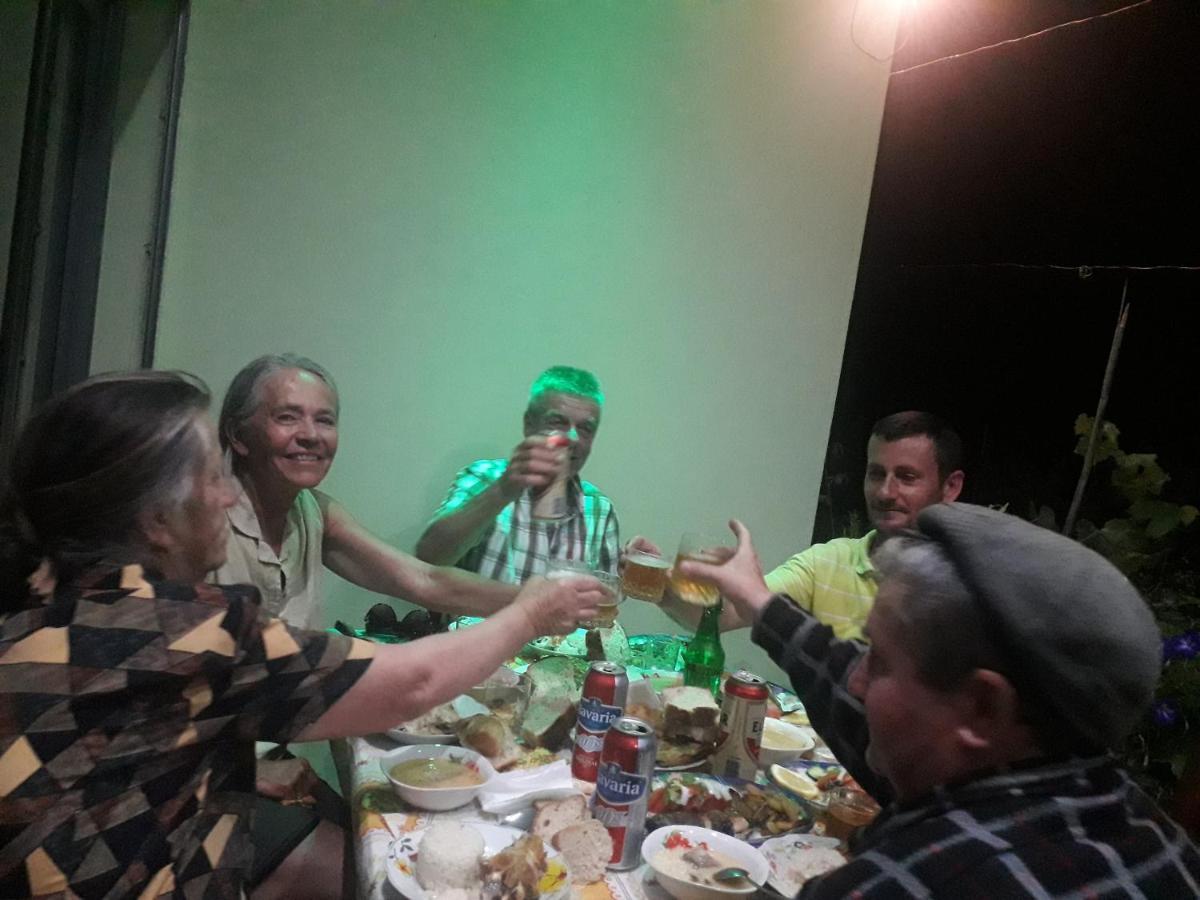 Guesthouse Aleksander Berat Dış mekan fotoğraf
